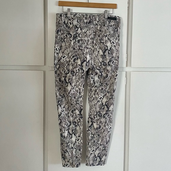ANTHROPOLOGIE Sanctuary Snake Print Skinny Jeans - Picture 4 of 8